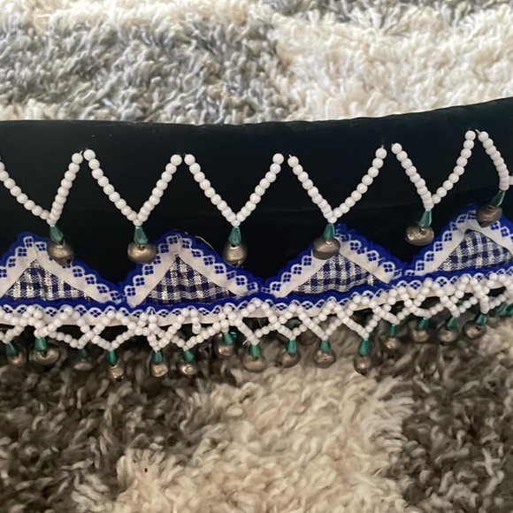 Traditional Hmong Clothing [Sev, Hat & Top Included] NO SKIRT is INCLUDED - Picture 2 of 12